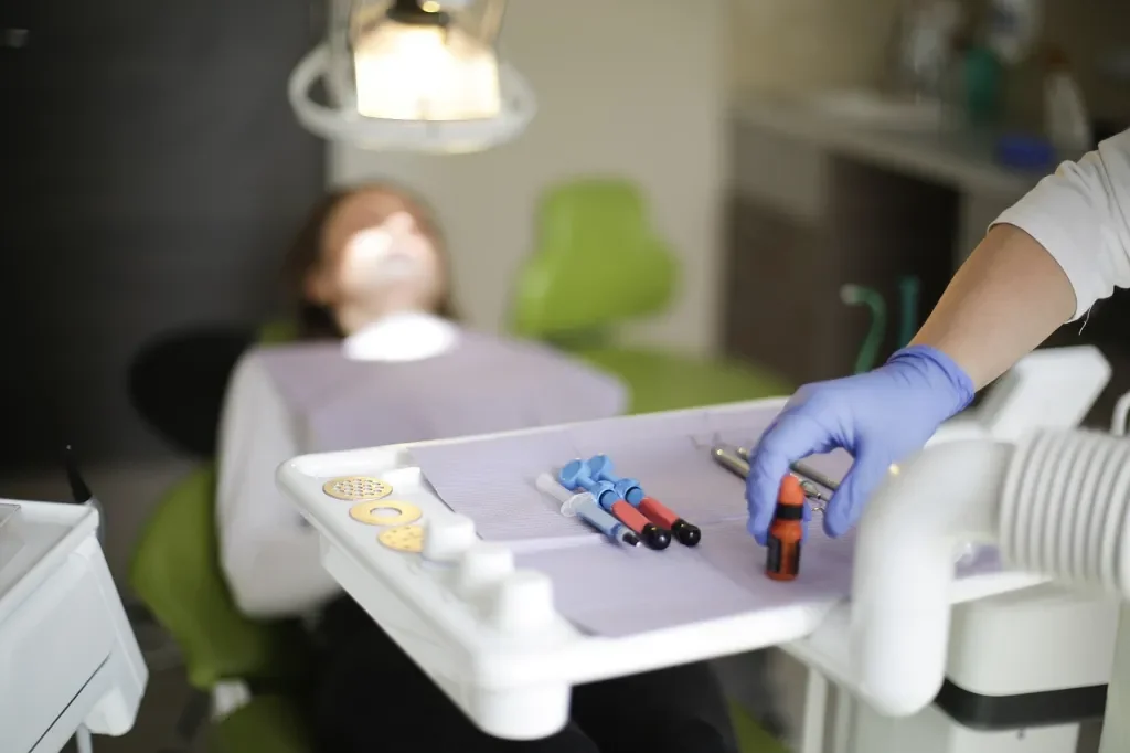 Jak wybrać klinikę, która łączy medycynę estetyczną, dermatologię i zabiegi specjalistyczne?